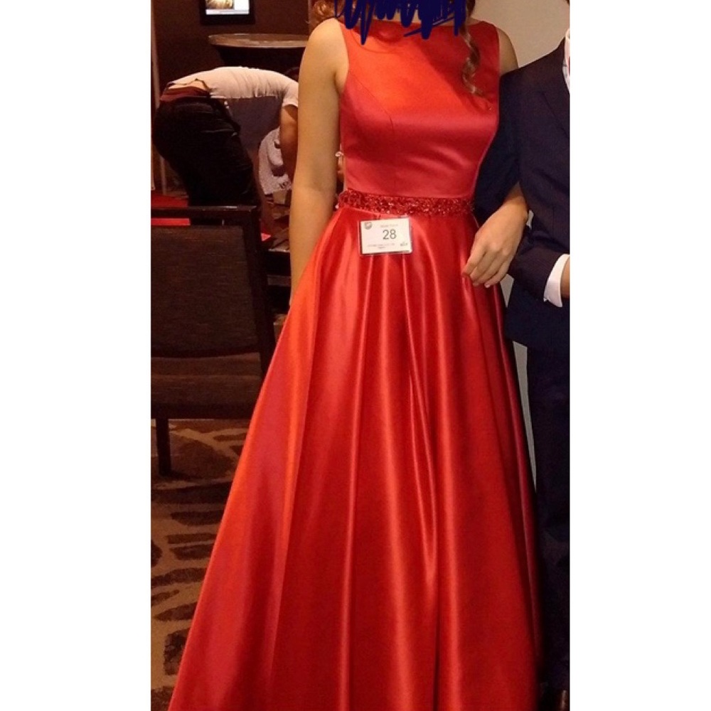 Sherri hill red dress